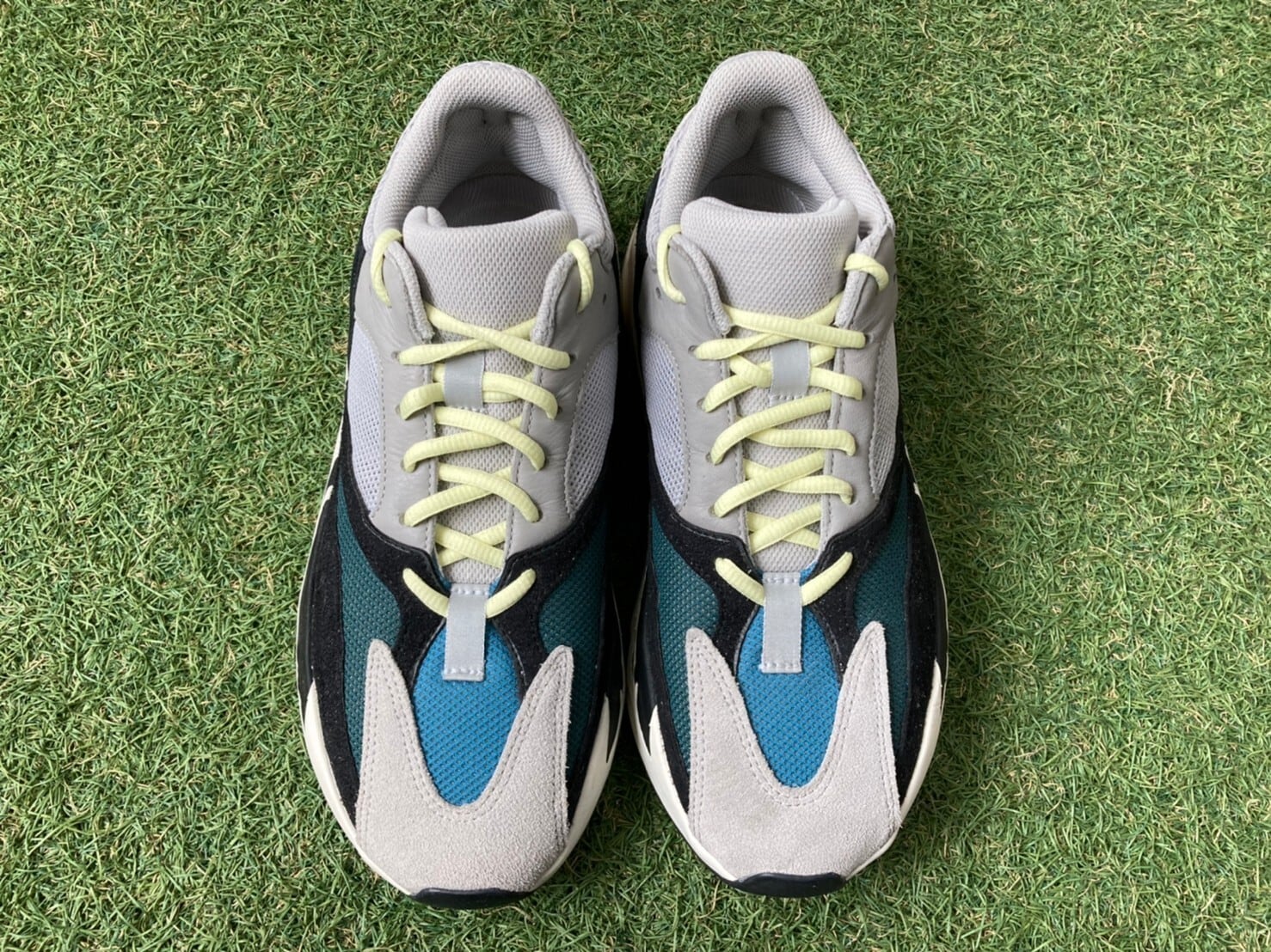 YEEZY BOOST 700 WAVE RUNNER 27cm