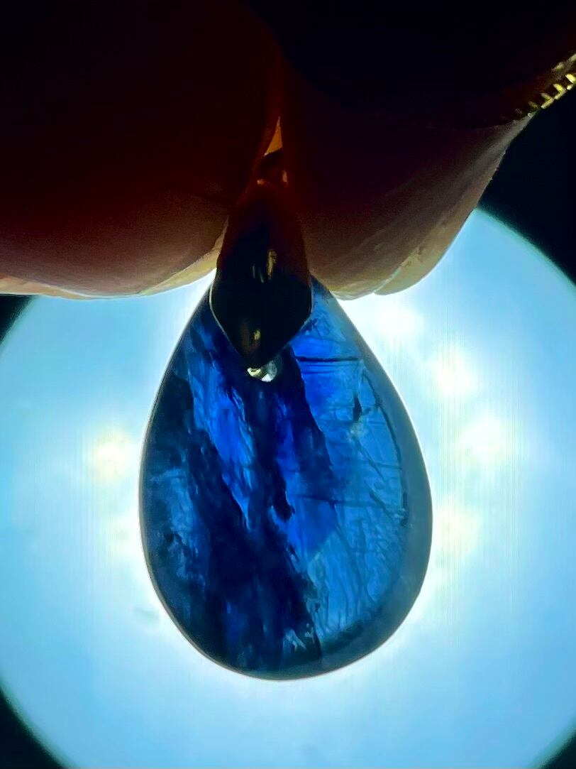 9) ネパール産「ブライト・カイヤナイト」PT