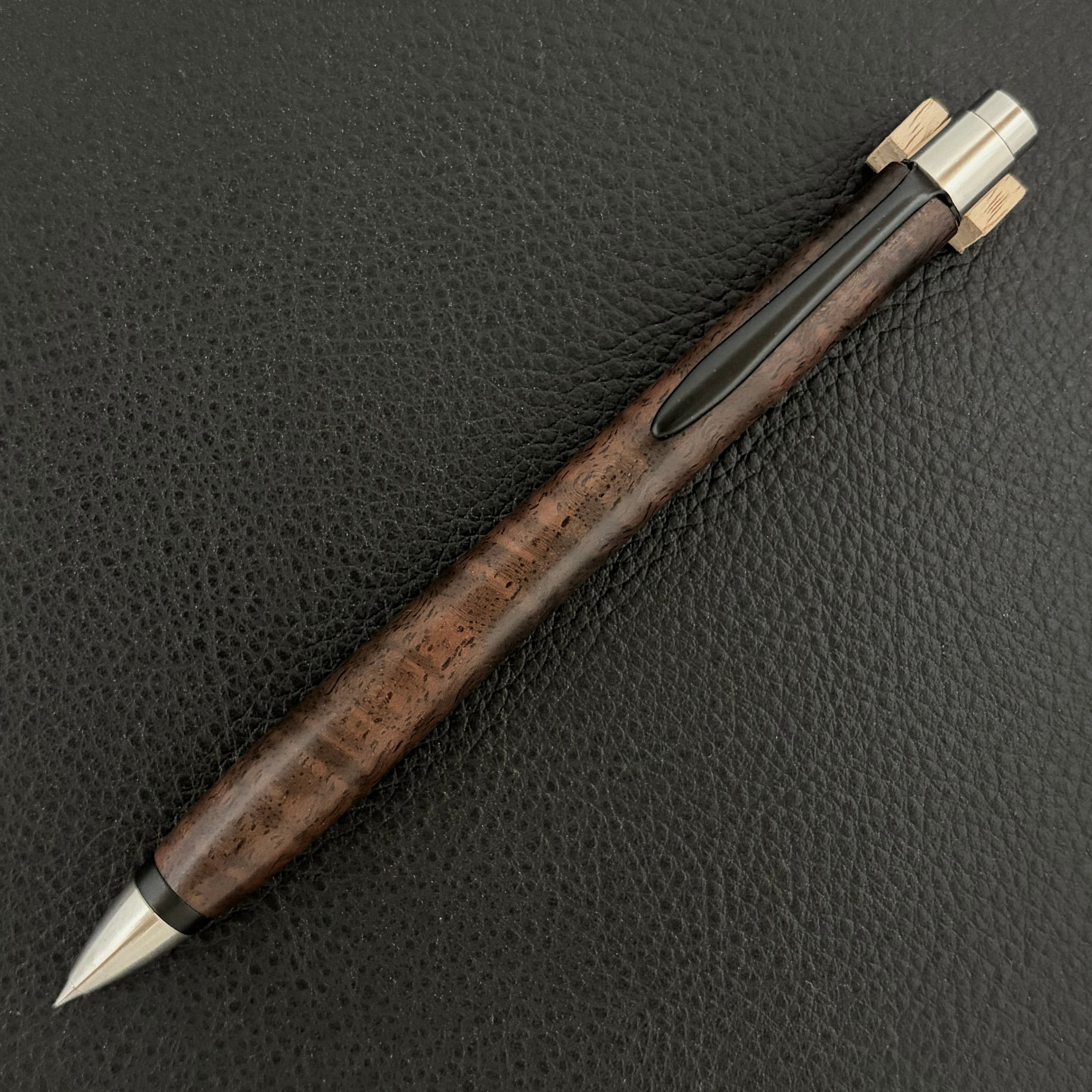 ボールペン「球（たま）」 | 匠衆・朱椿粋