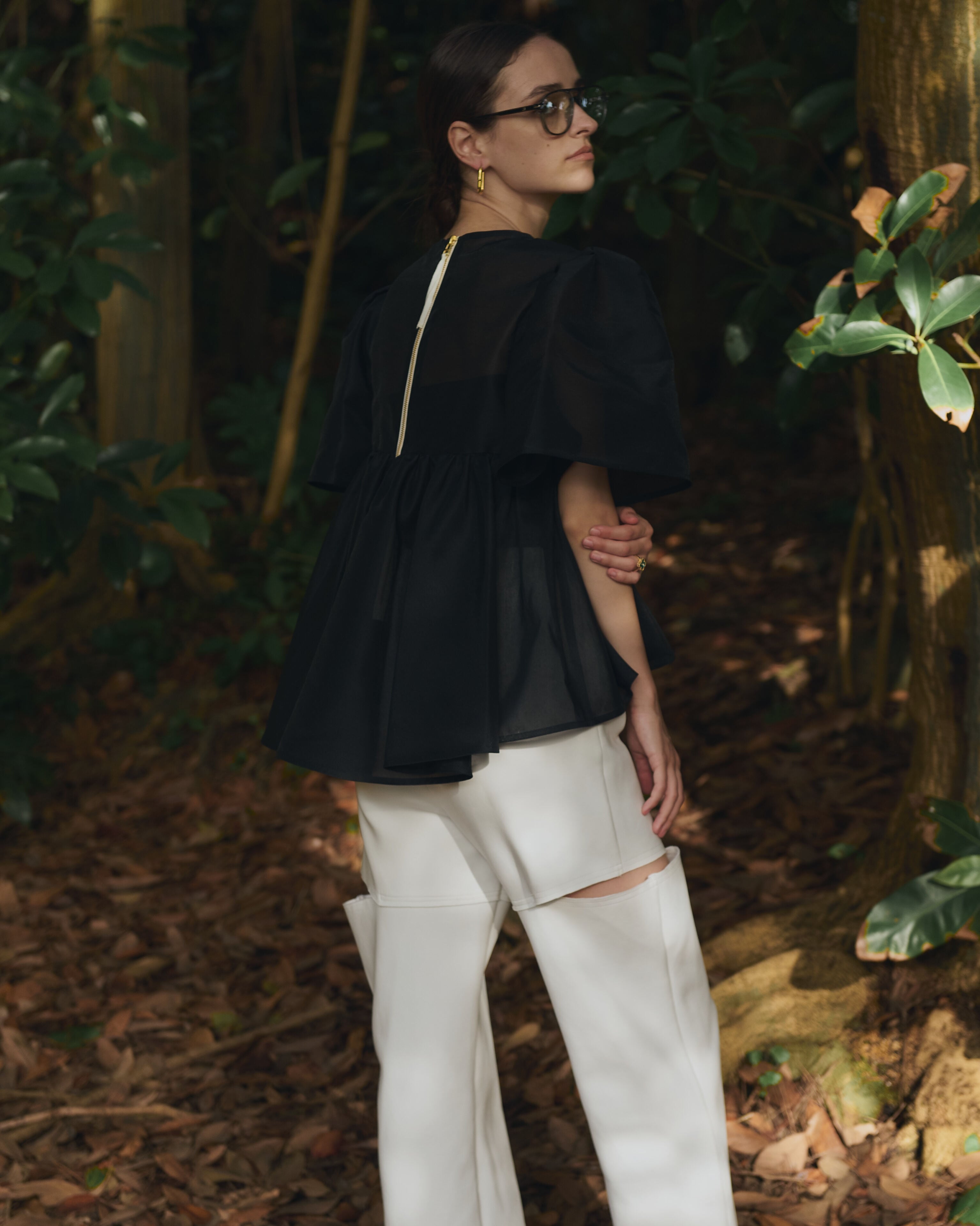 予約】5/22(FRI)21:00—Side slit sweatpants | Bluelea