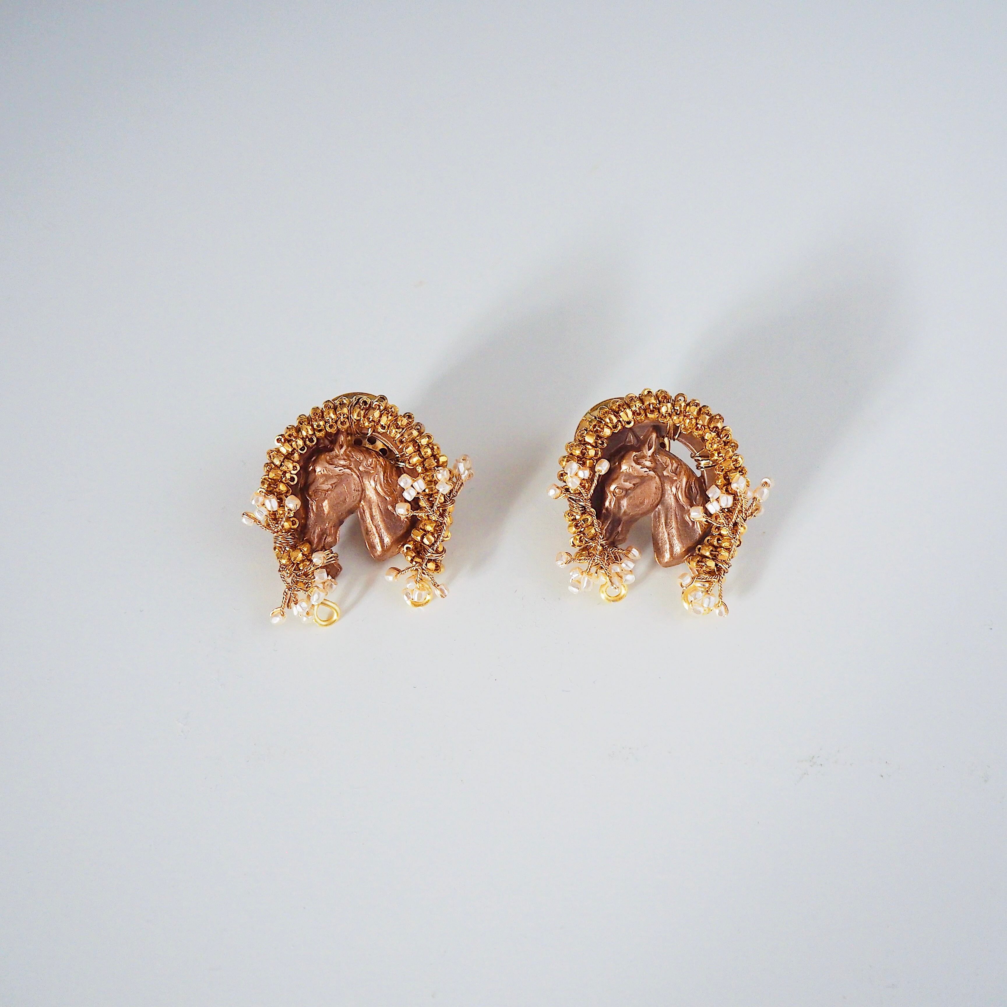 週末特価！　ビンテージ　馬のブローチ付き片耳イヤリング♪ ビンテージ 馬のブローチ付き片耳イヤリング♪ 馬ブローチの通販