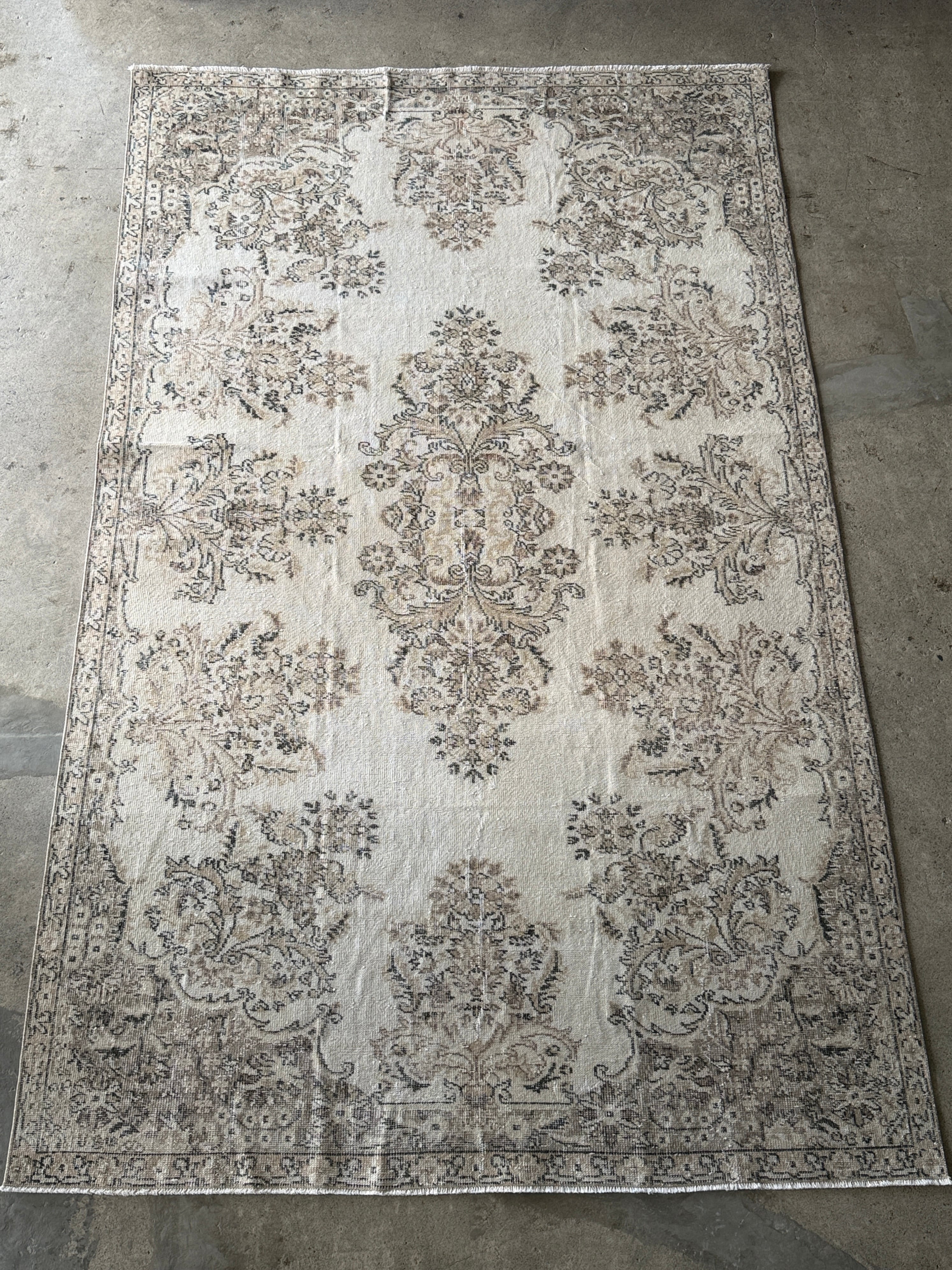 Antiques&Crafts880