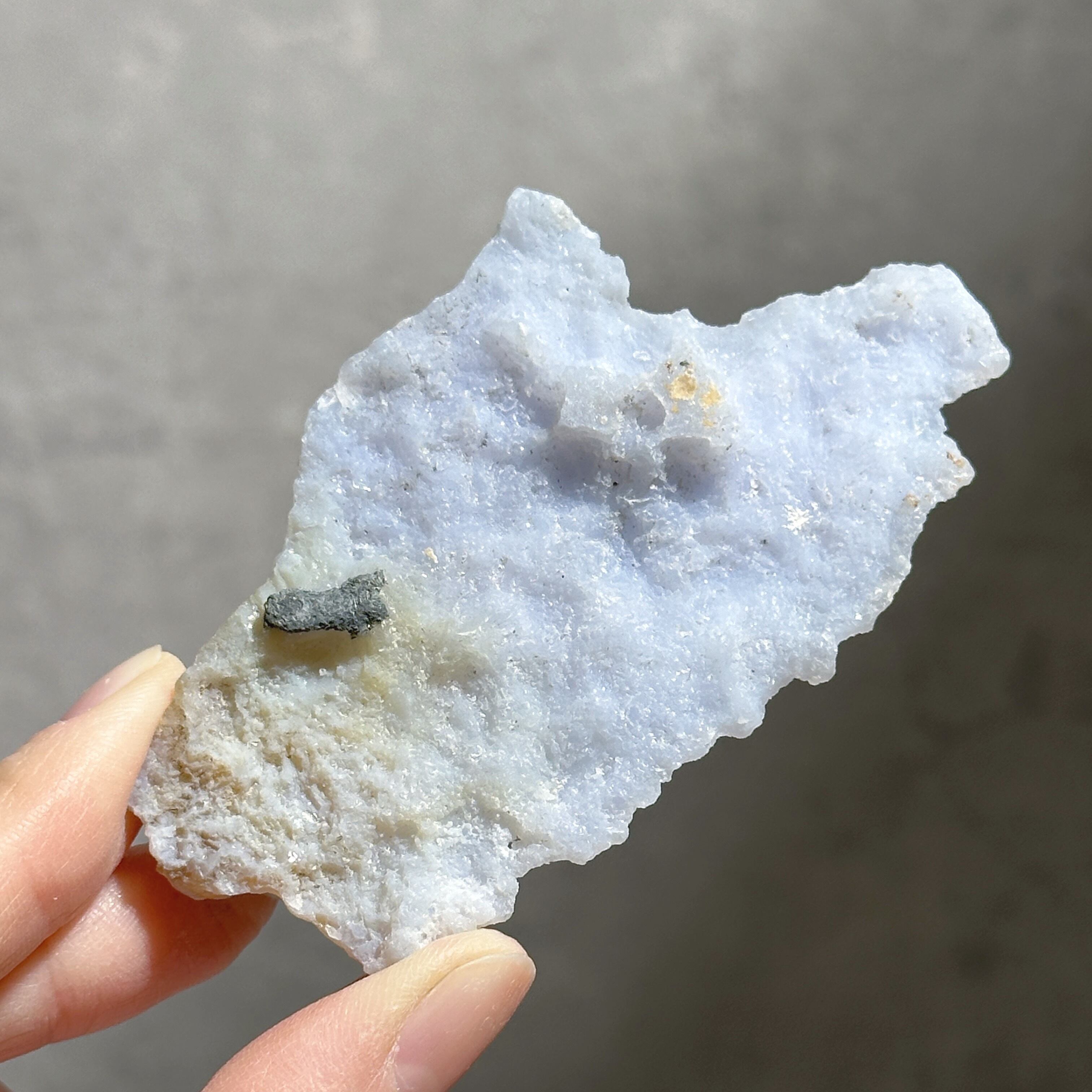 ブルーカルセドニー 原石72◇ Blue Chalcedony ◇天然石・鉱物