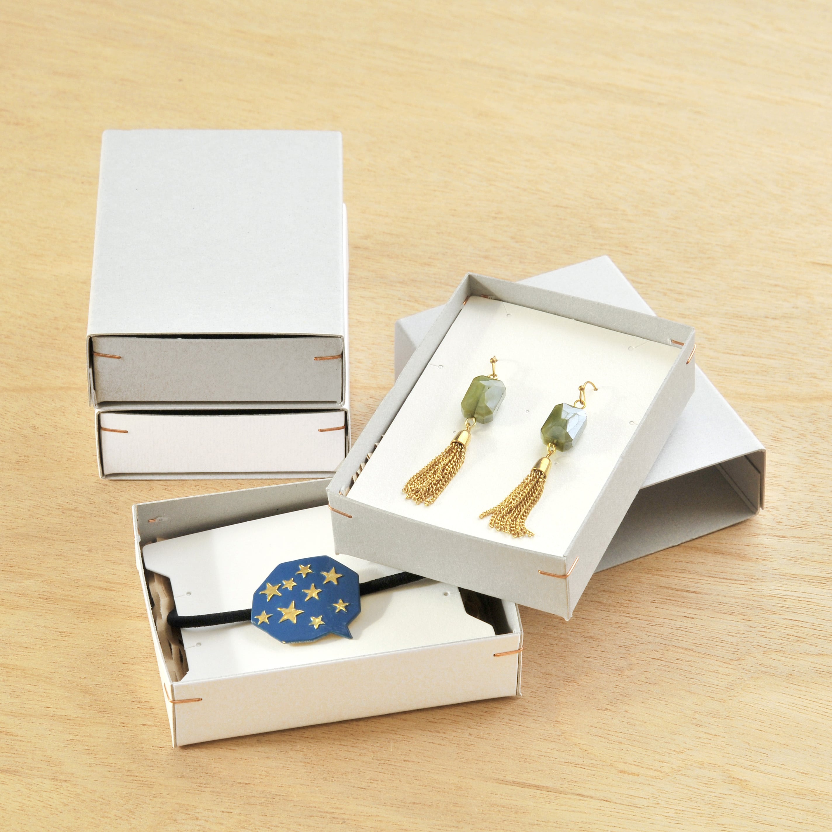 ギフトボックス　未開封 Amazon.co.jp: 【未開封BOX封入確定】シュリンク付き未開封1BOX