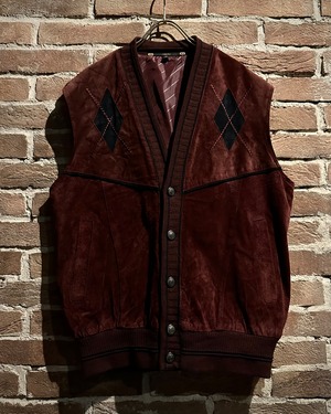 【Caka act3】Argyle Design Suede Leather Switching Knit Vest