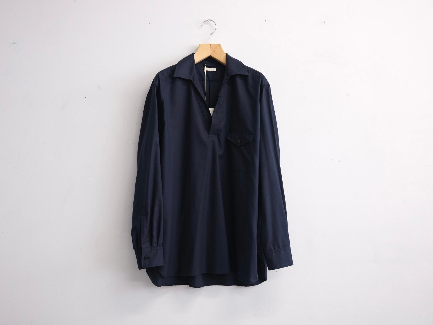 ULTERIOR “ SILKY SOFT TWILL SKIPPER SHIRT NAVY” | Lapel online store