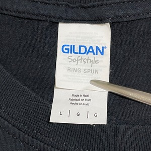 【GILDAN】プリント Tシャツ t-shirt 袖ロゴ 両面プリント バックプリント 英字 メッセージ  半袖 黒 LARGE us古着