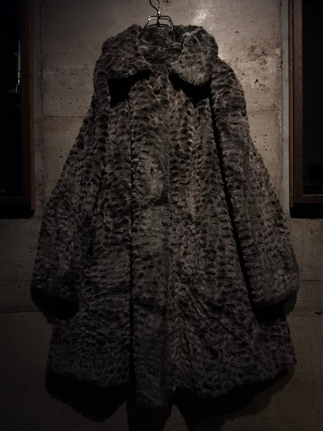 【Caka】Uneven Design Vintage Loose Faux Fur Coat
