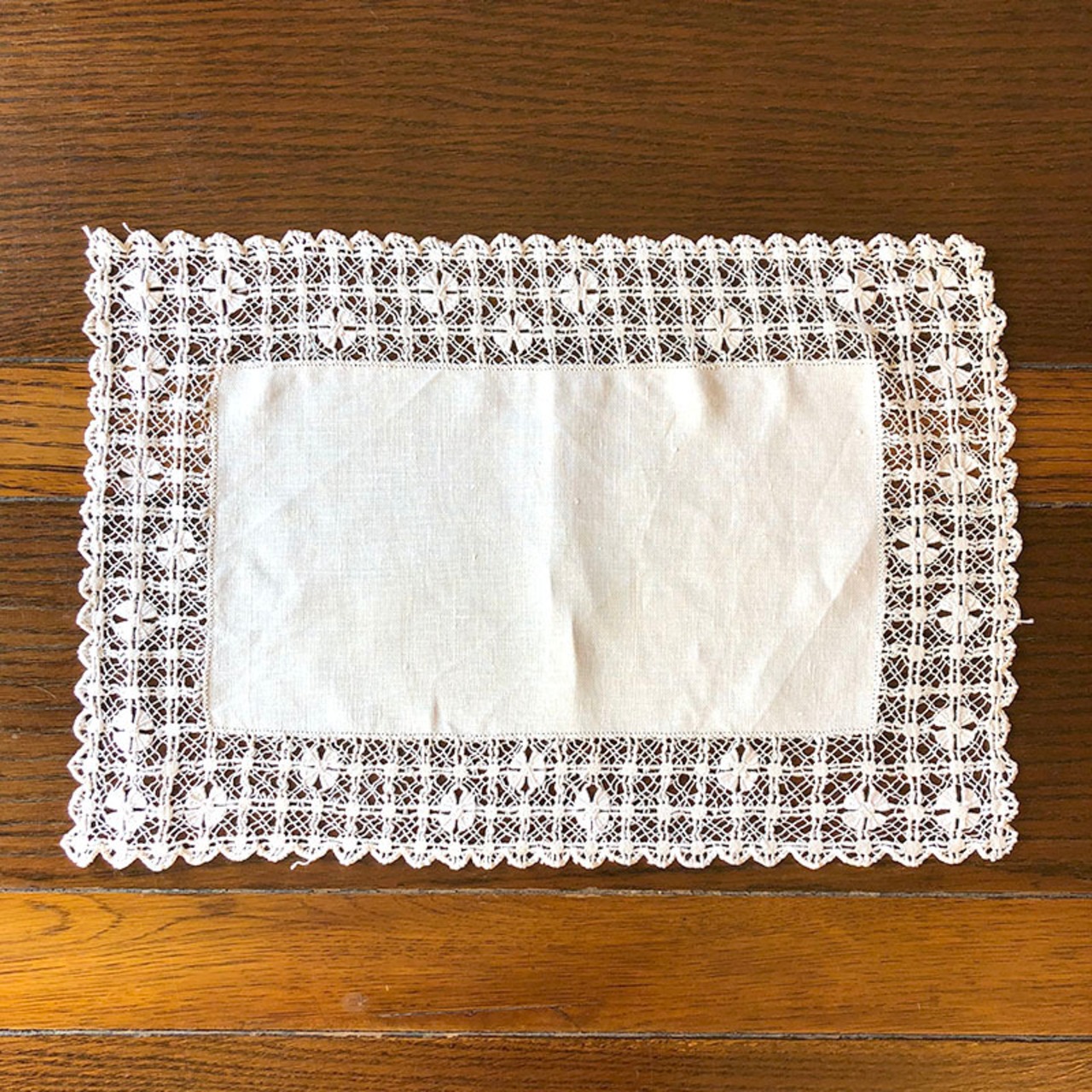 テーブルセンター　花瓶敷　ドイリー ドローンワーク　フランス リネン 12clbn14