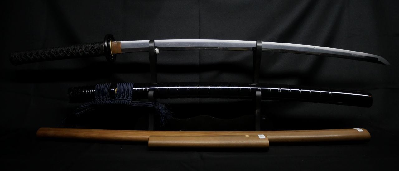 古刀】山城伝の名工 信国 70cm 約700g 元幅約3.1cm 元重約7mm 居合拵え