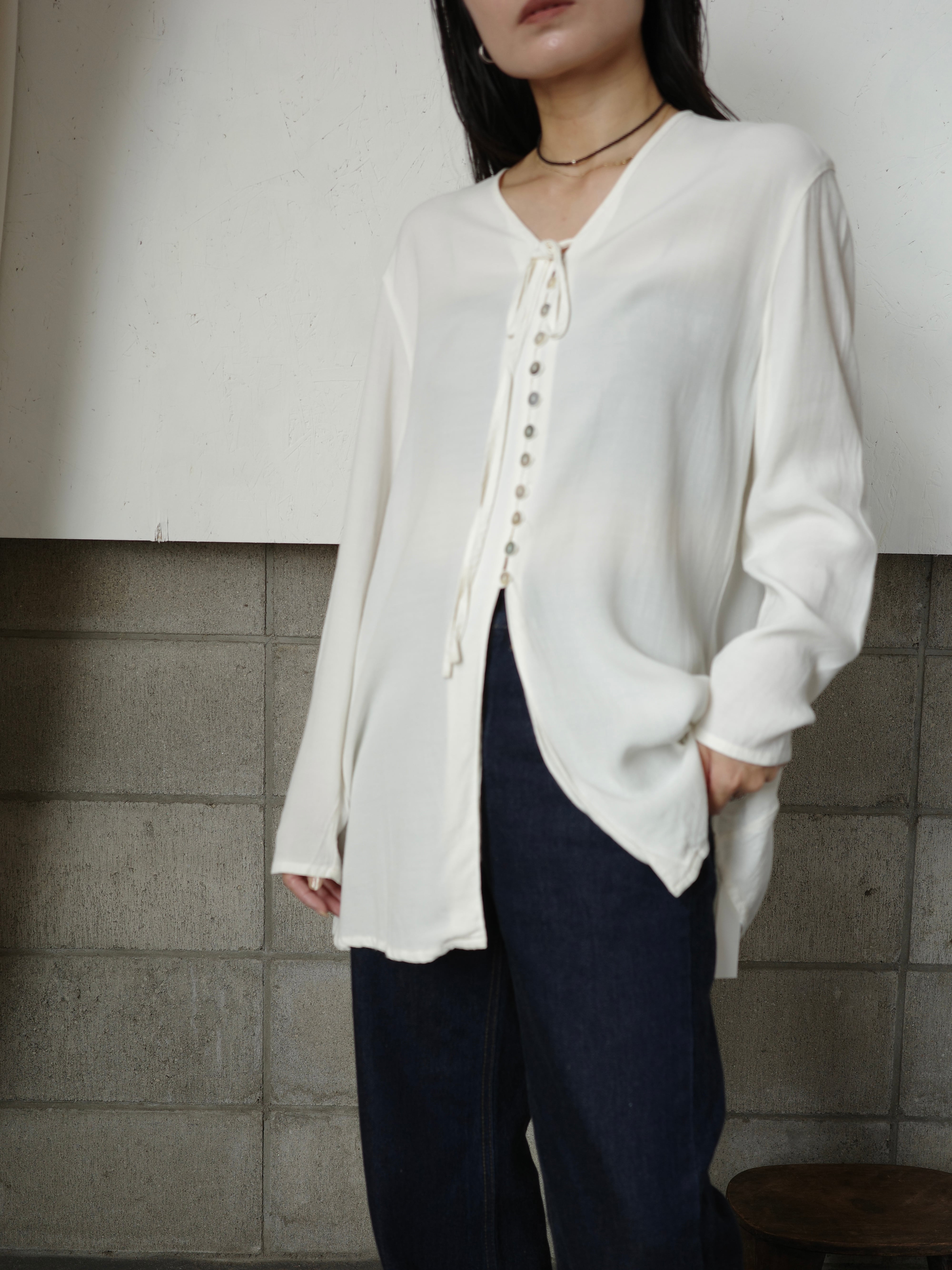 〈vintage〉many button flare tops