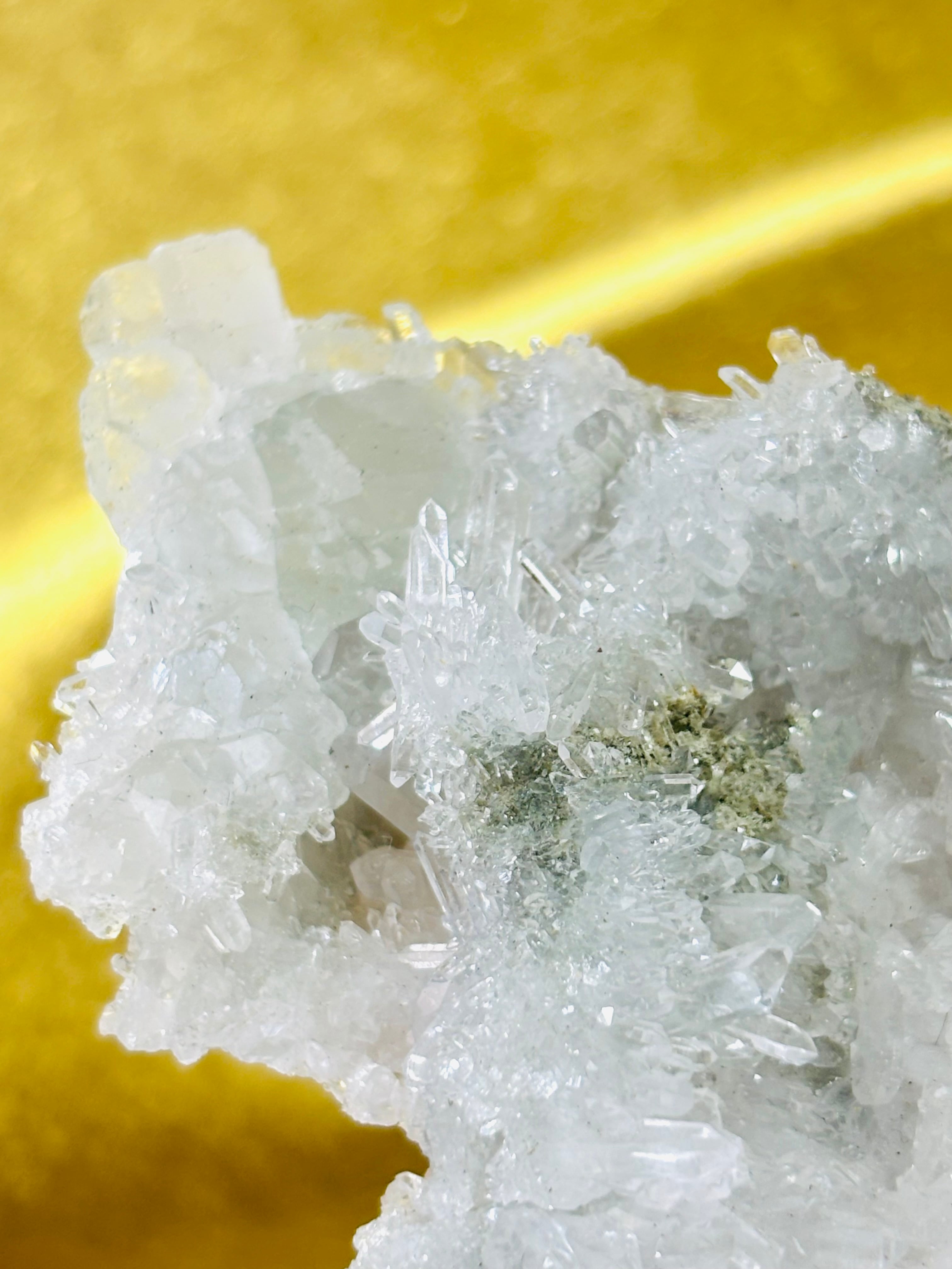 繊細結晶✴︎水晶クラスター(フローライト共生)