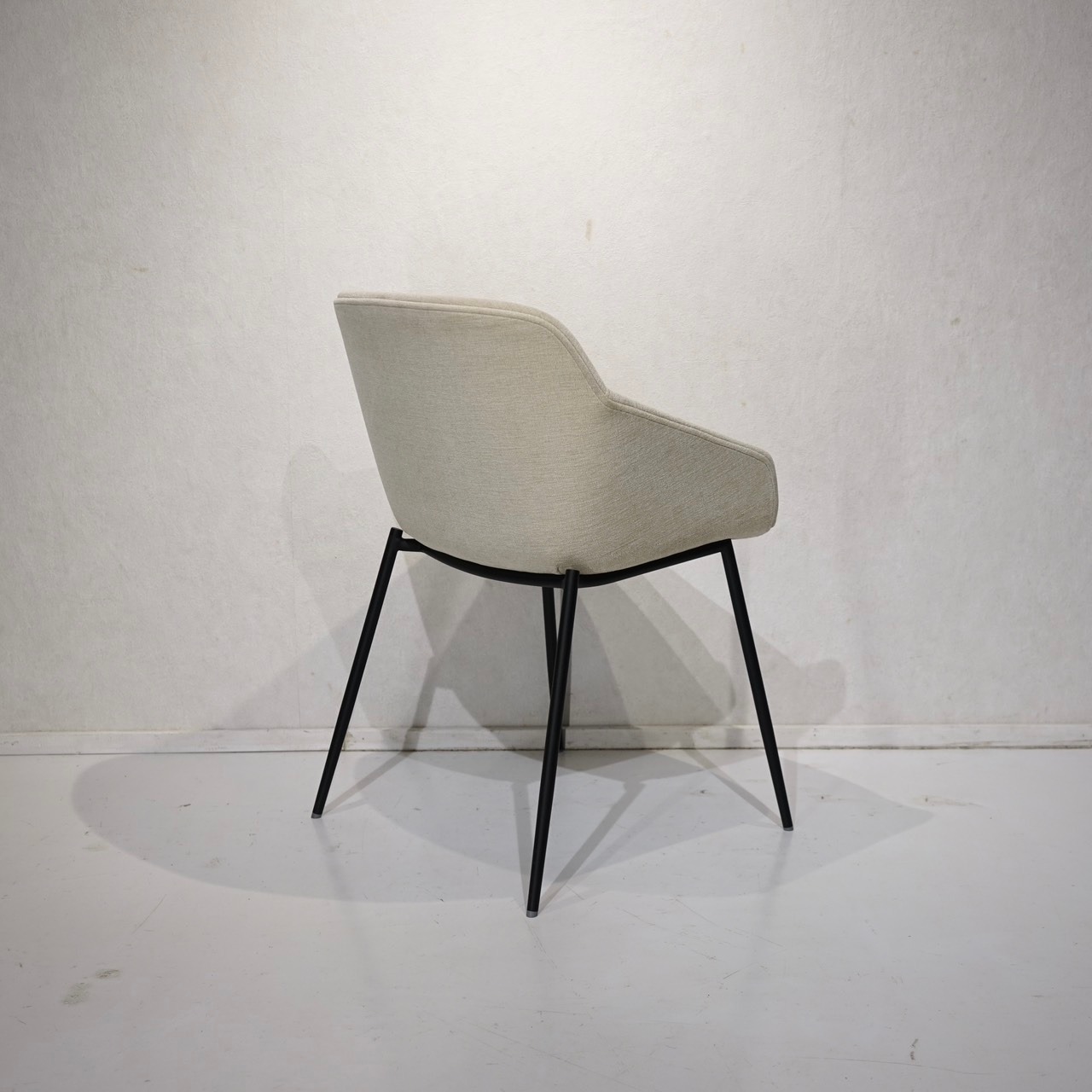 BoConcept ボーコンセプト Vienna ヴィエナ ダイニングチェア アームチェア 椅子 チェア ファブリック デンマーク 北欧 モダン ナチュラル