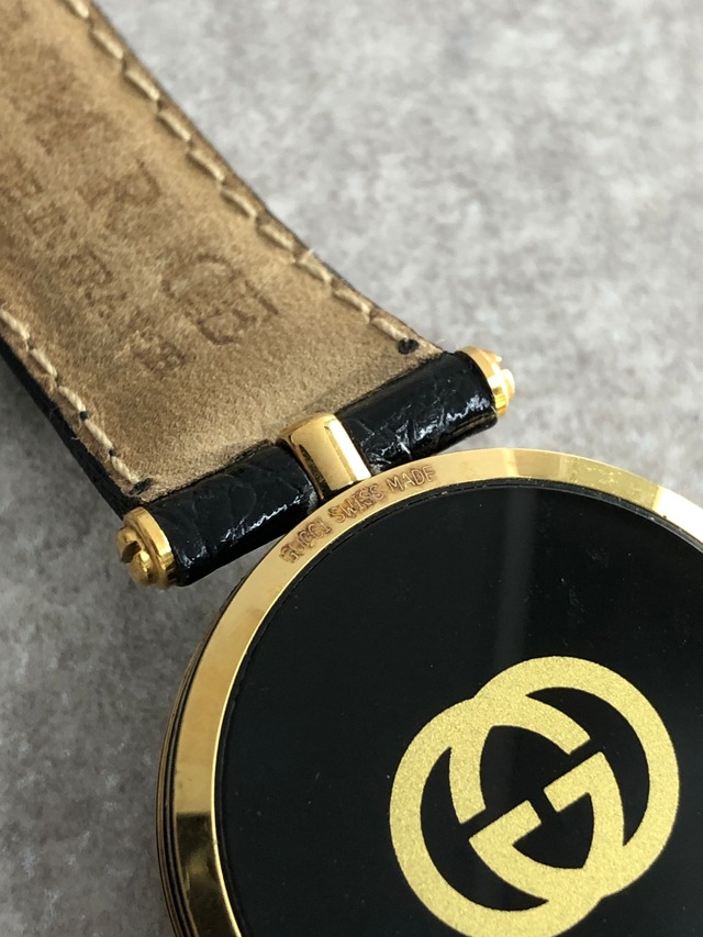 GUCCI グッチ 腕時計 ブラック ローマ文字 レザー 2040M vintage ヴィンテージ オールド mr6i3u