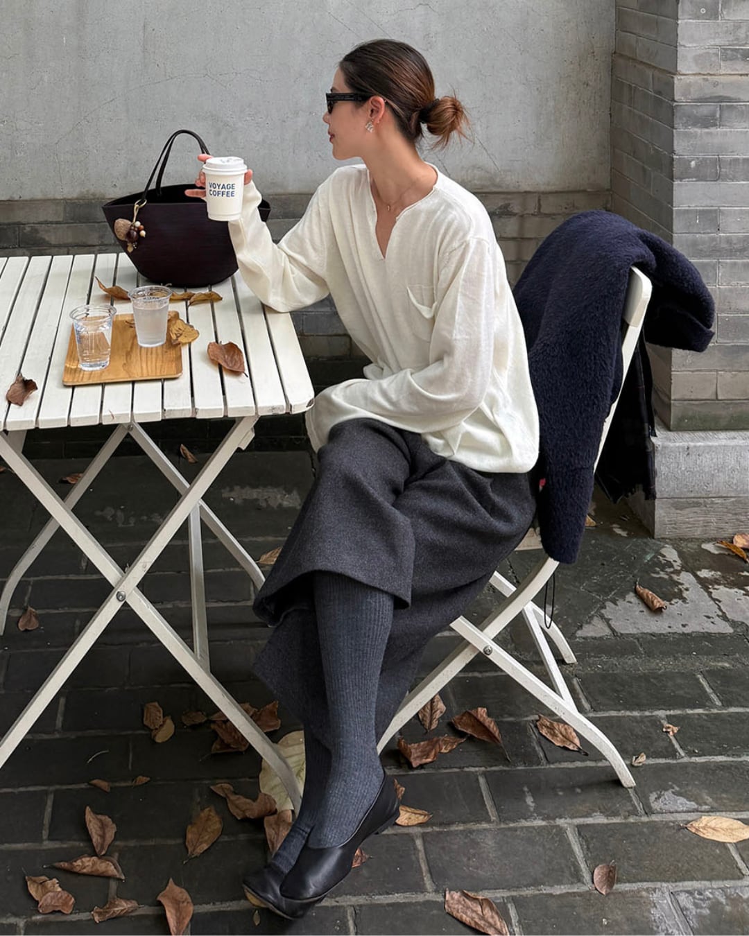 Vネックゆるトップス A25140