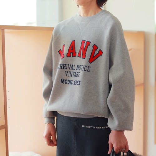 M53. (エムゴーサン)　ラグランスリーブ ロゴ スウェット ニット