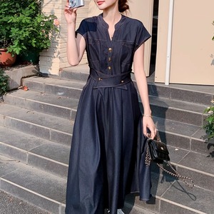 V-neck design denim dress S690