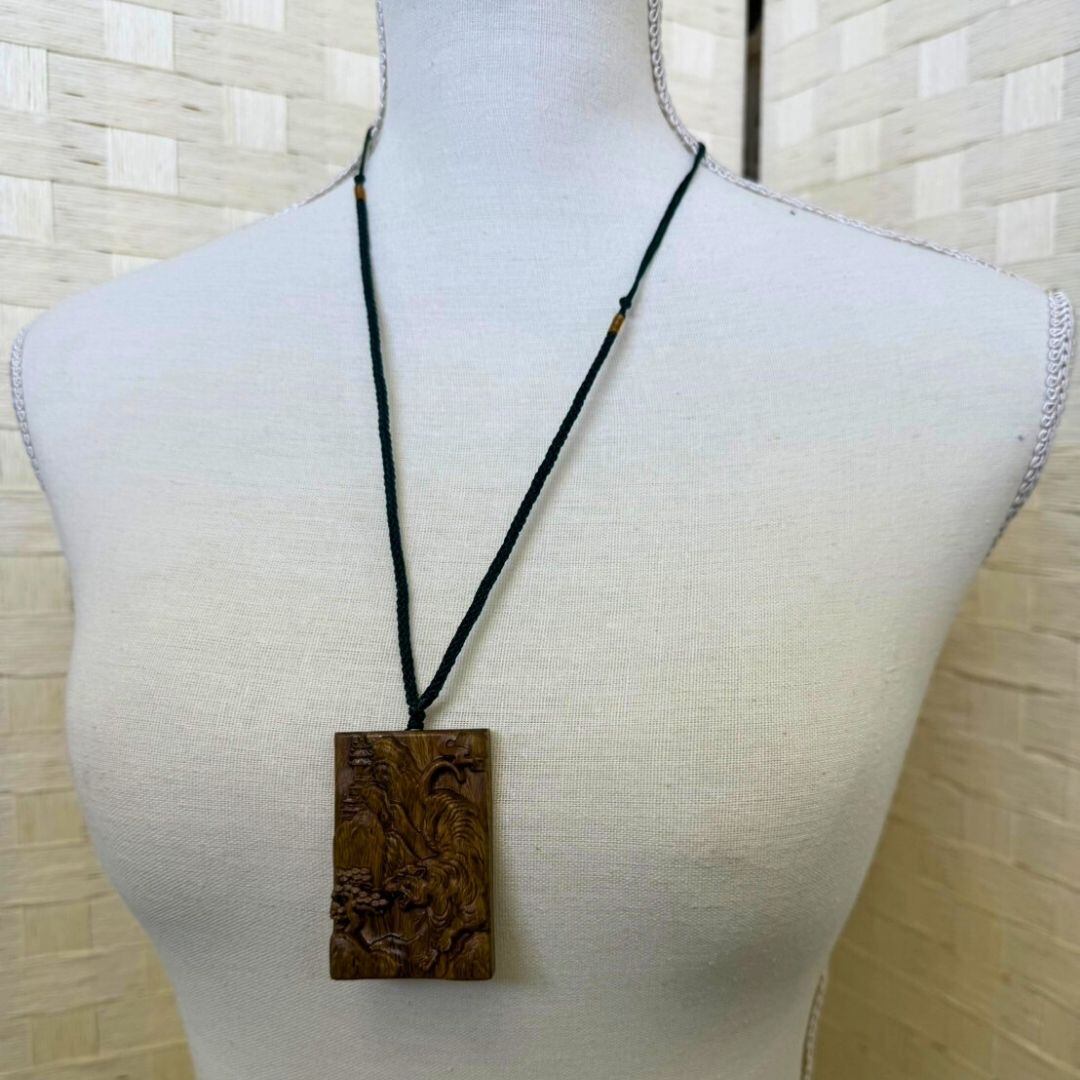 時代物　銀龍　ネックレス　お守り　魔除け　縁起物 Amazon.co.jp: 時代物 銀龍 ネックレス お守り 魔除け 縁起物