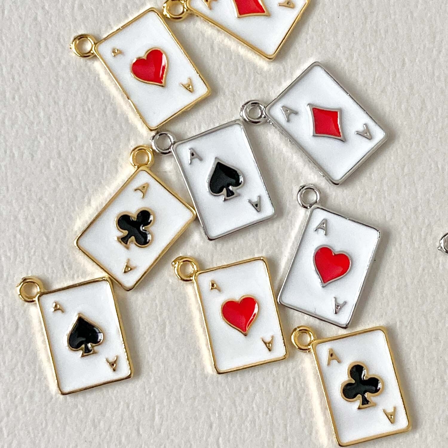 新色追加〉トランプモチーフチャーム | Dua-アクセサリーパーツショップ