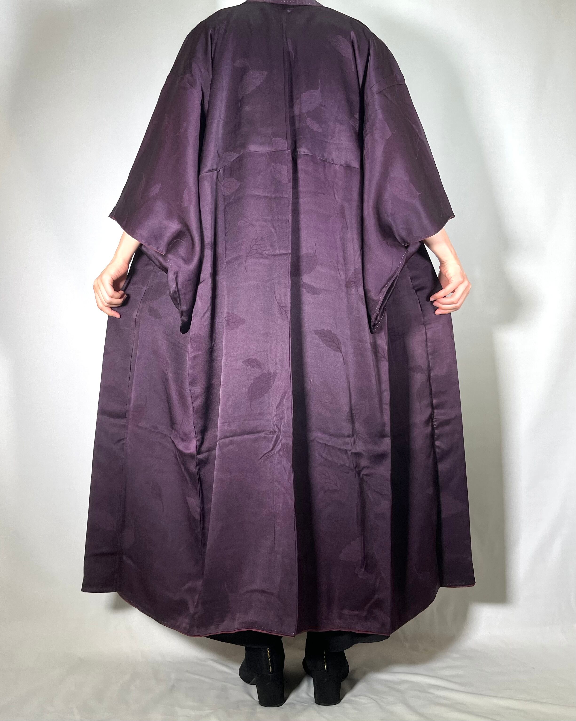 11761】 着物リメイク ロングコート 紫 葉模様 | 羽織屋 etowa