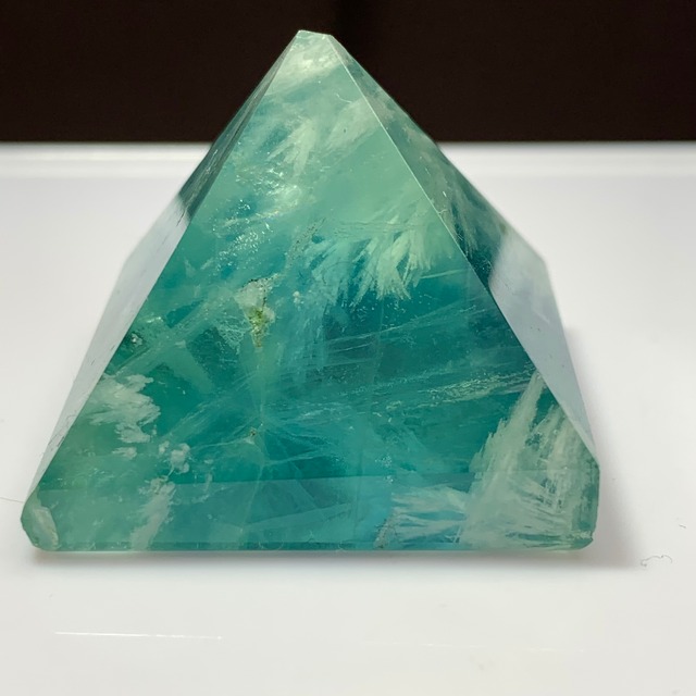 エンジェルフェザーフローライト・ピラミッド