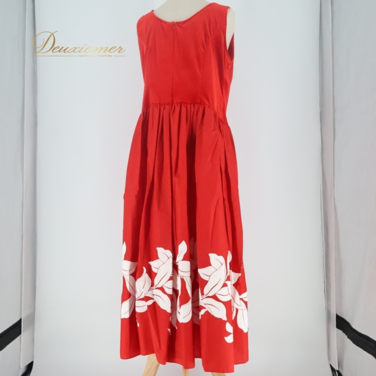 フラダンス 衣装 ワンピース ドレス レッド系 ベロア生地 異素材 ノースリーブ 花柄 葉っぱ柄 アシンメトリー 高級感 派手 かわいい 華やか 鮮やか 明るい ハワイアン アロハ ハワイアンプリント フラ ダンス レッスン 練習 ホワイト系