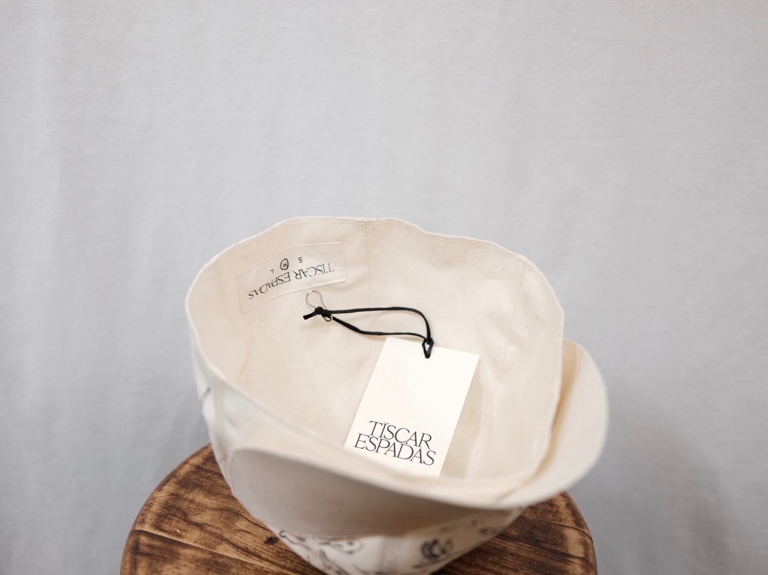 Tiscar Espadas” THE MOON HAT HAND PAINTED”” | Lapel online store