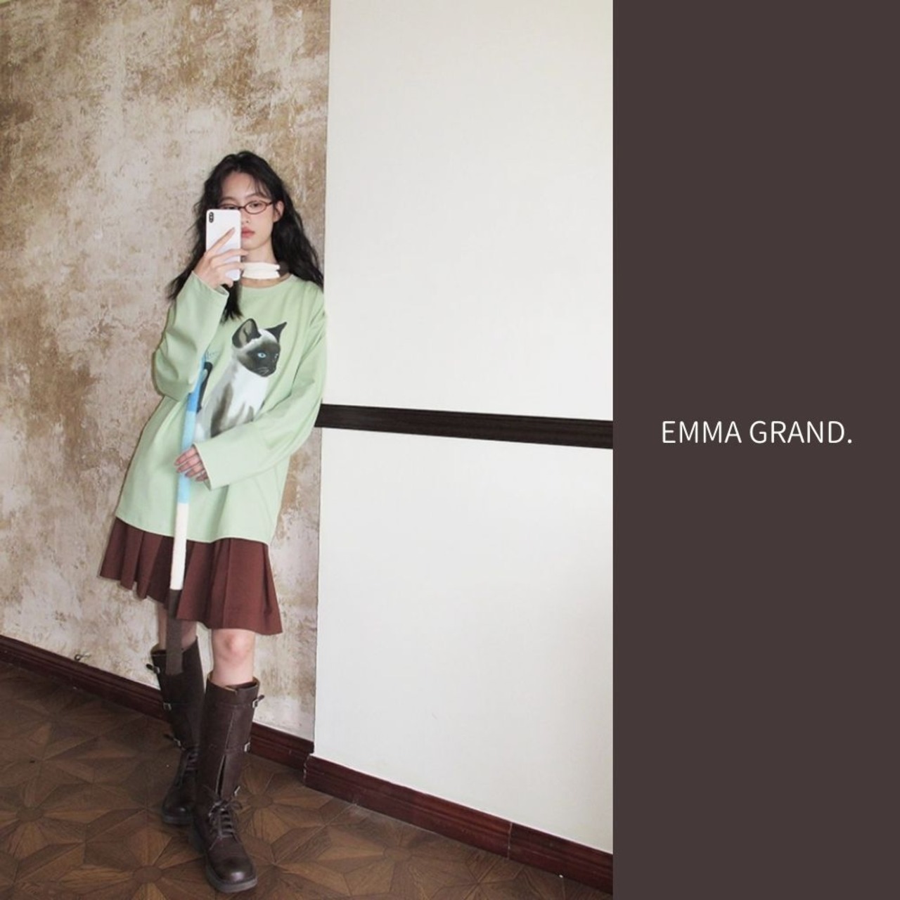 碧眼のシャム猫と過ごすミントグリーンロングスリーブ E00598