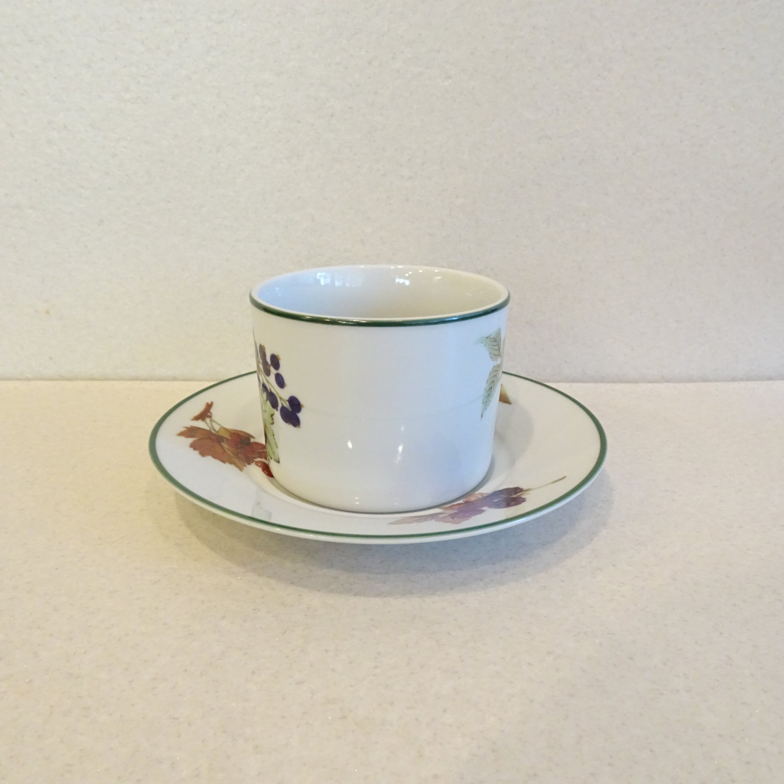 英国・ロイヤルウースター フルーツのカップ＆ソーサー | 純喫茶家具の