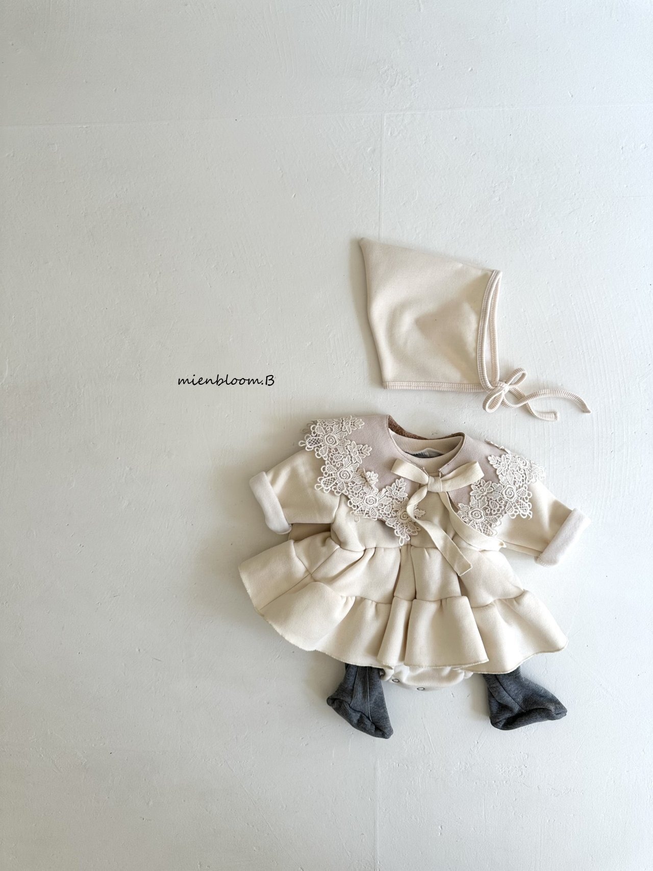 mien bloom B［取寄］chacha suit (bonnet set) 26winter