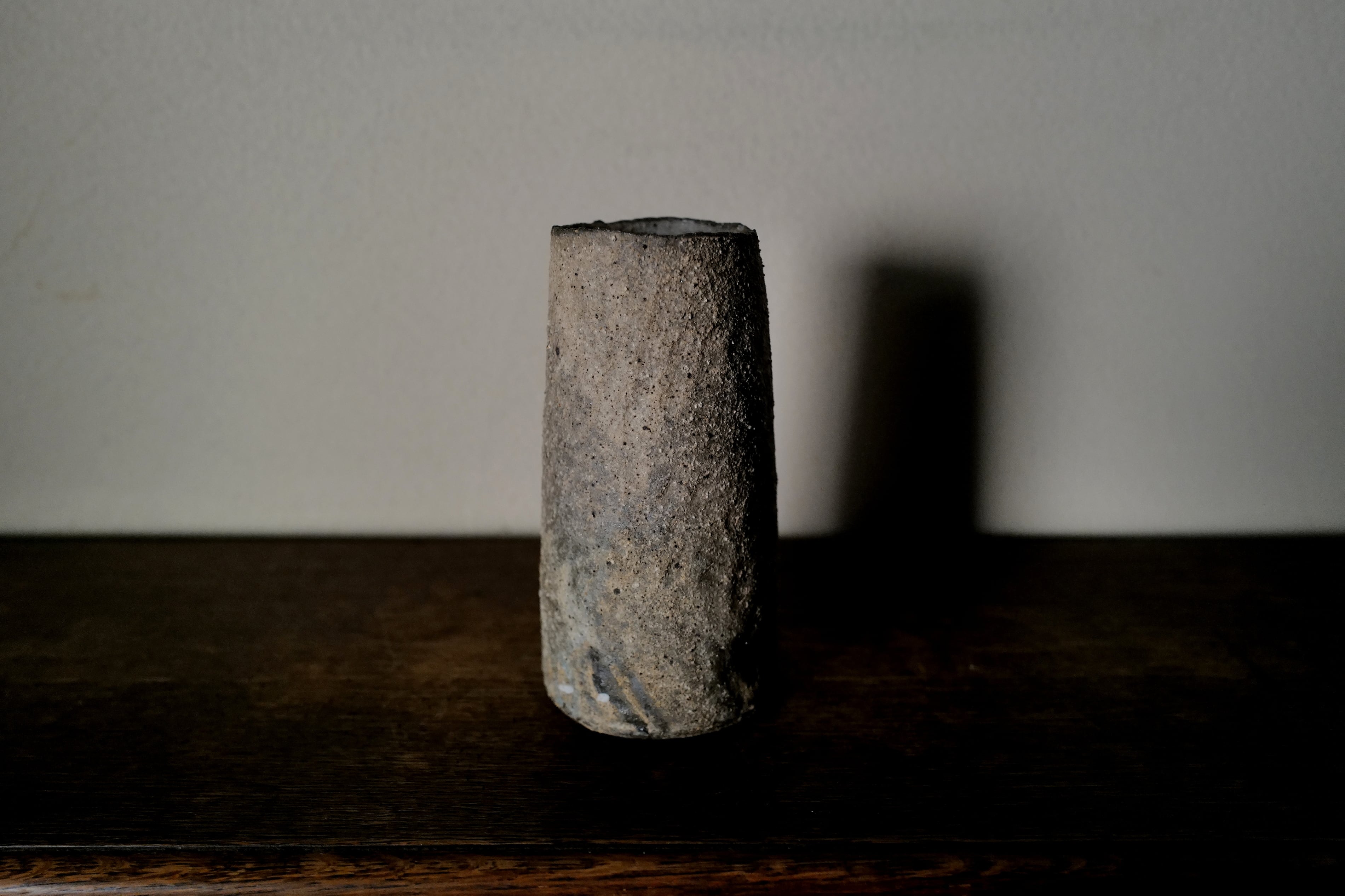 村上躍　花器　白灰化粧花器 村上 躍 84. 白灰化粧花器 | 陶屋なづな