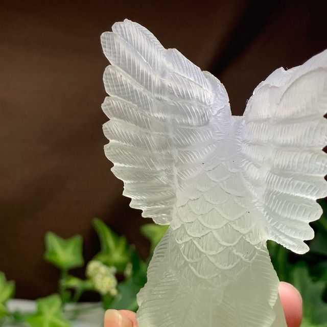 1.繊細な彫刻☆可愛いフローライトフクロウ