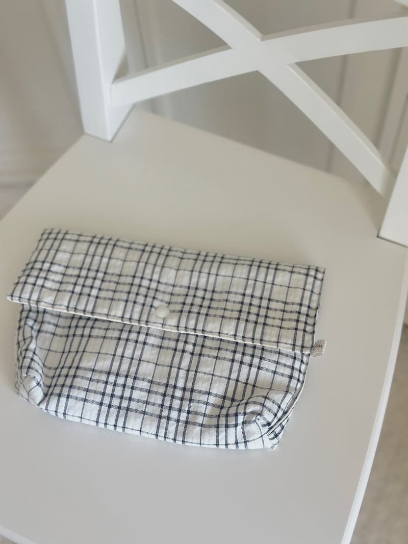 〈即納アイテム〉EYOU / ソフトデイズクールピロー- ブラックチェック