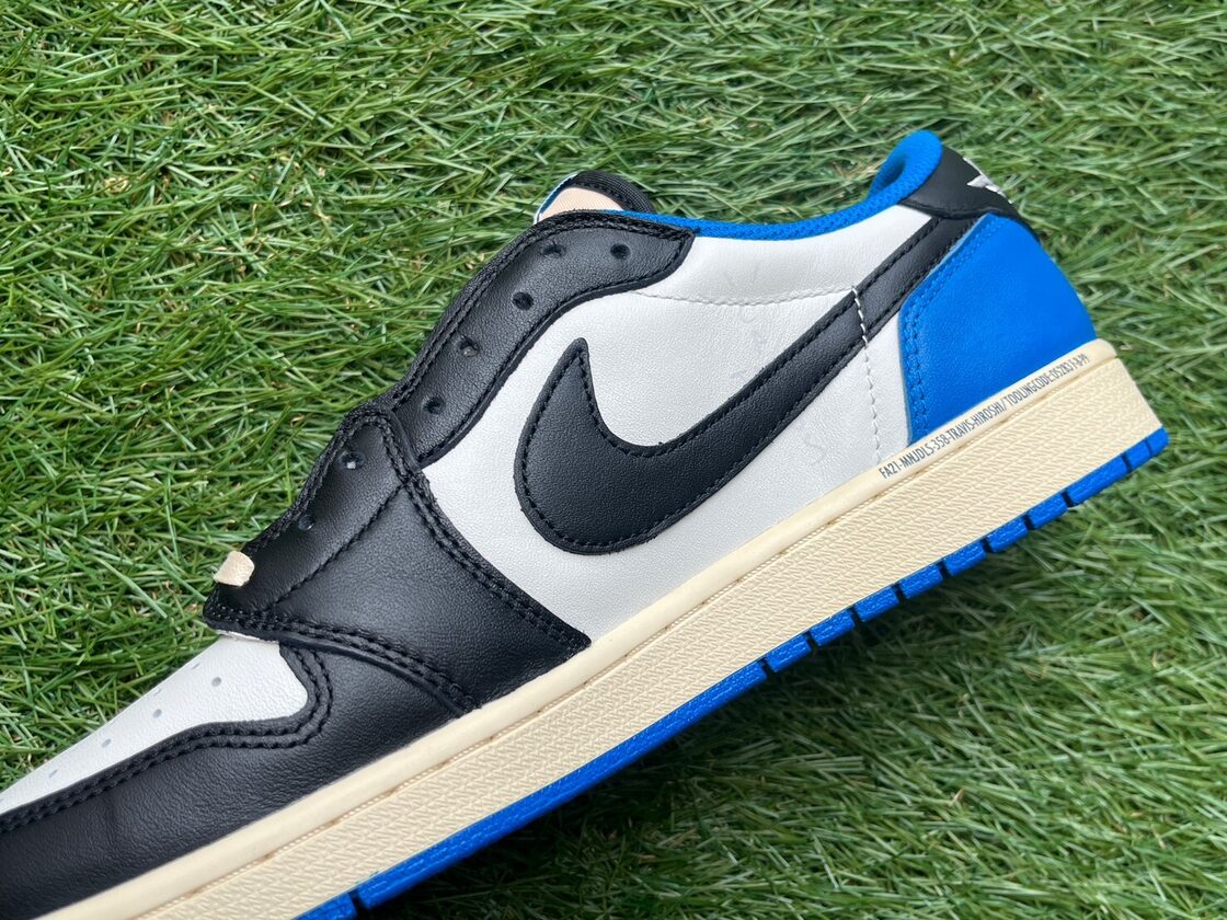 NIKE × TRAVIS SCOTT × FRAGMENT AIR JORDAN 1 LOW OG SP MILITARY 