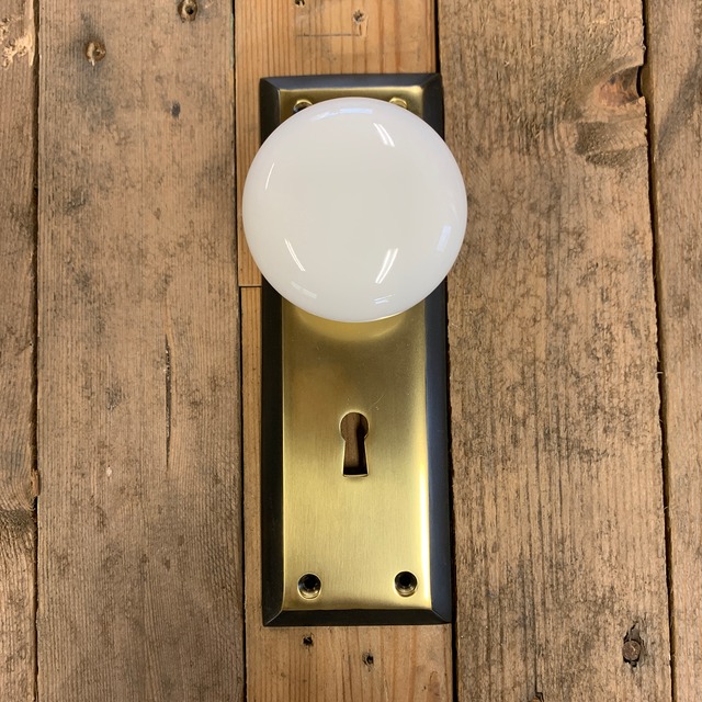NY Style Door Set With Keyhole