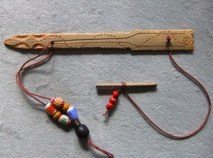 『キナ』　アイヌ民族楽器・口琴　ムックリ