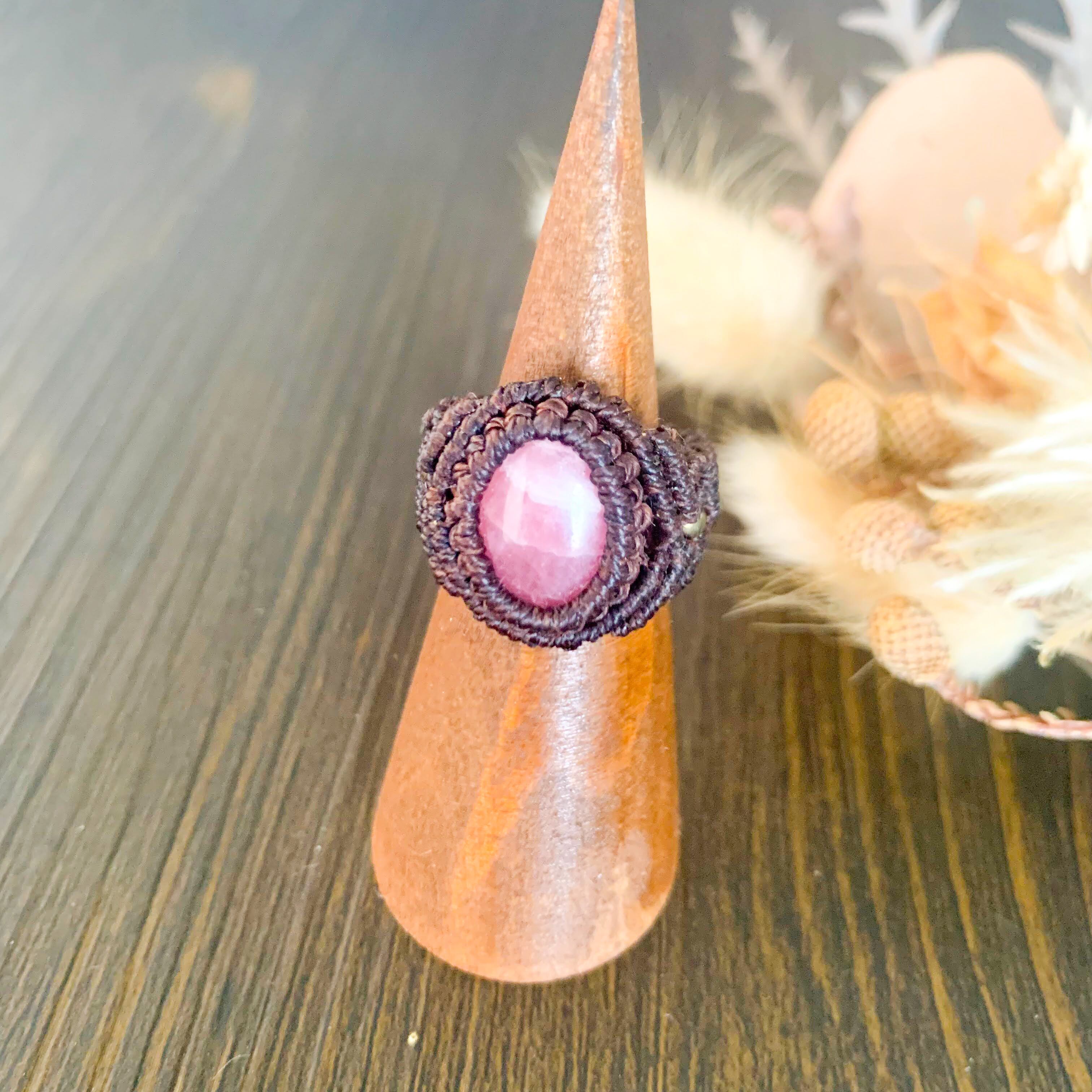 インカローズのマクラメ編みリング | crescent-天然石アクセサリーと