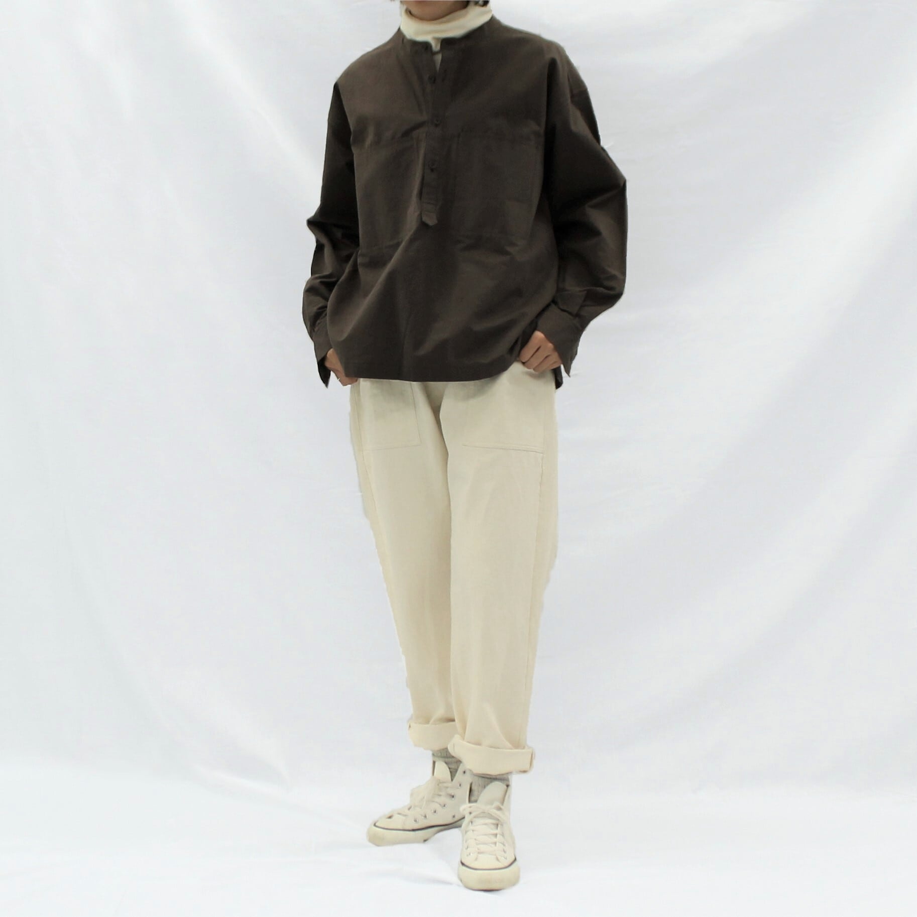 white mailsホワイトメイルズ COTTON PAPER WASHED POPLIN BAND COLLAR PULLOVER SHIRTポプリン バンドカラー プルオーバーシャツ新品【3(メンズL)】【MSHA72815】