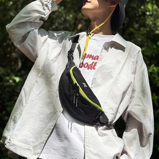 クロスロゴボディバッグ R00065