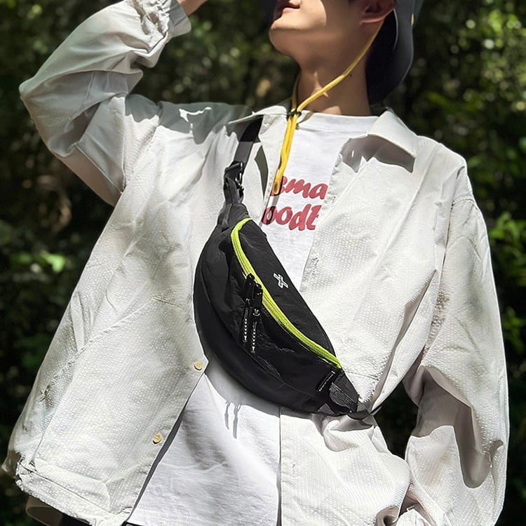 クロスロゴボディバッグ R00065