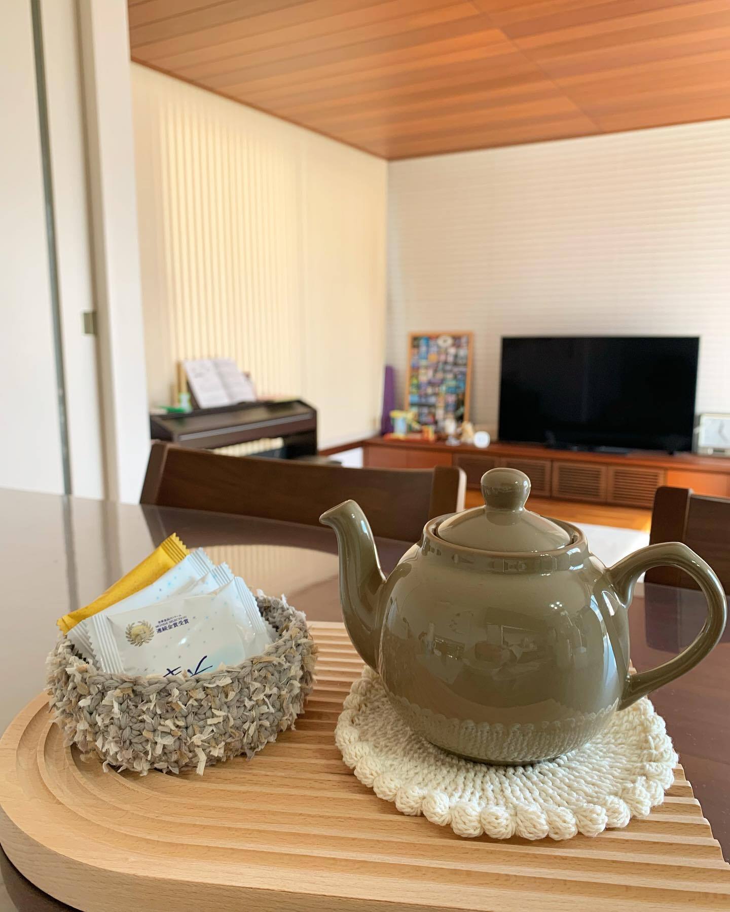 レースドイリーと玉編みマット＆クロッシェリボン｜kappa