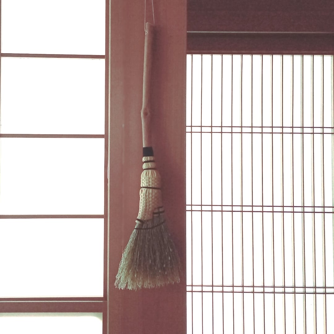 中津箒 〈枝のミニ手箒〉 吉田慎司