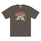 sumika / FLYDAY CIRCUS Tシャツ（チャコール）