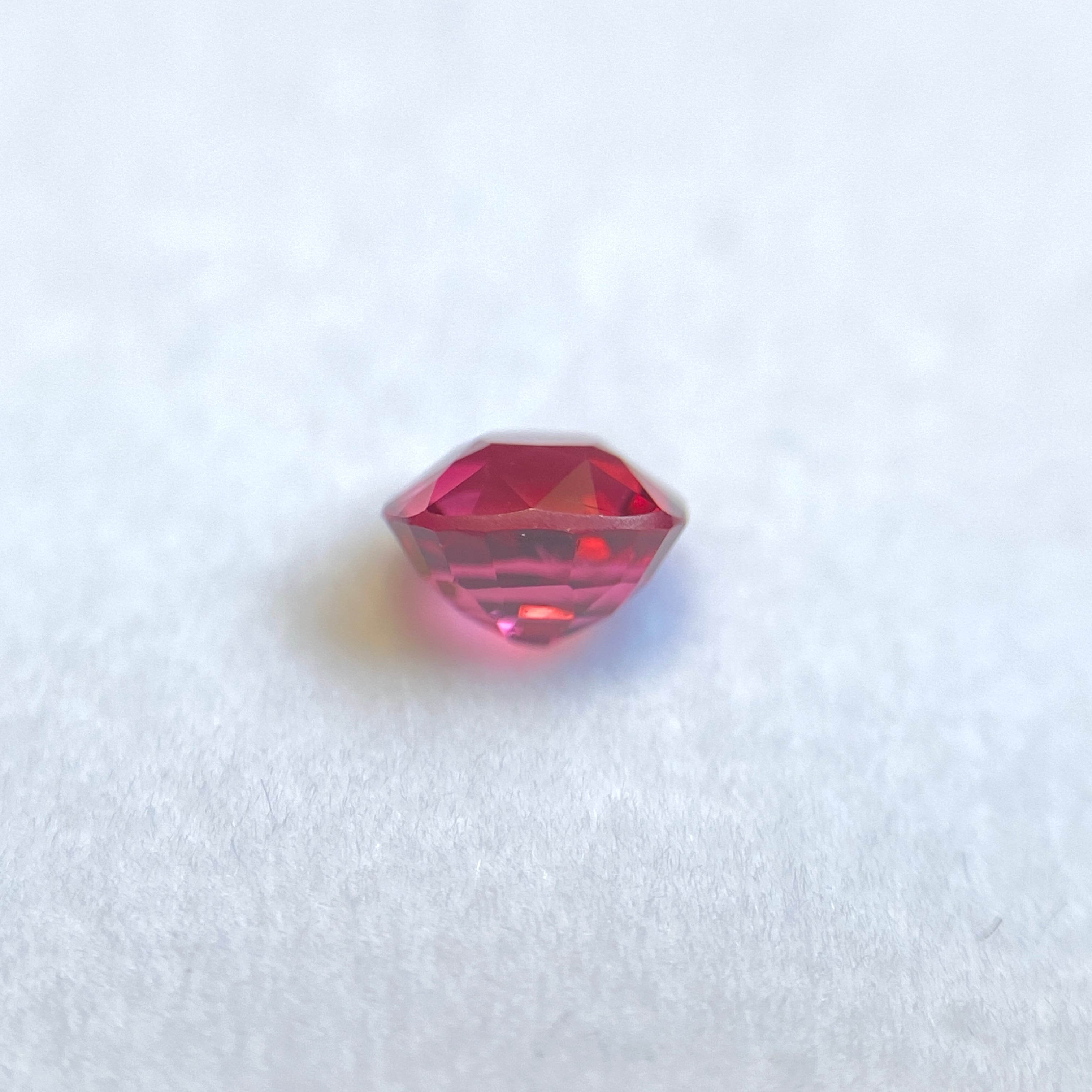 動画有】ジェダイスピネル 0.41ct ミャンマー産 AIGS鑑別書付き 蛍光有