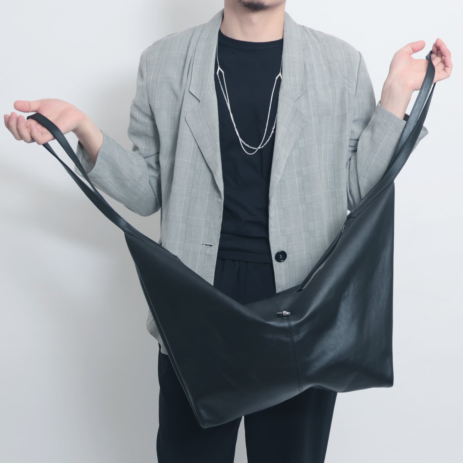 l*y様 3号より大きいサイズ 奇妙な形のシンメトリカ 約8センチ real leather most big design bag [abgm] / Y2405FRB48 | YArKA official