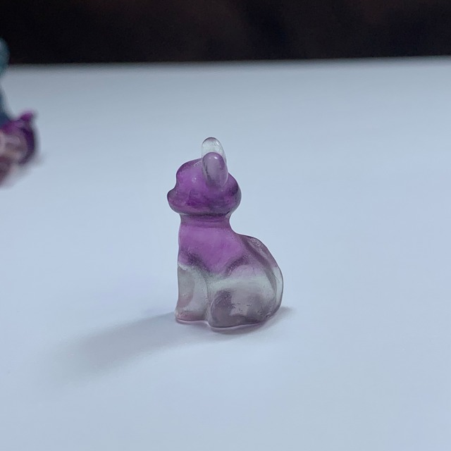 8.透明度有・可愛いフローライトねこちゃん