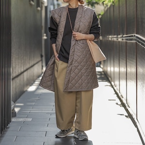 Yarmo(ヤーモ) Quilted Gillet GREIGE