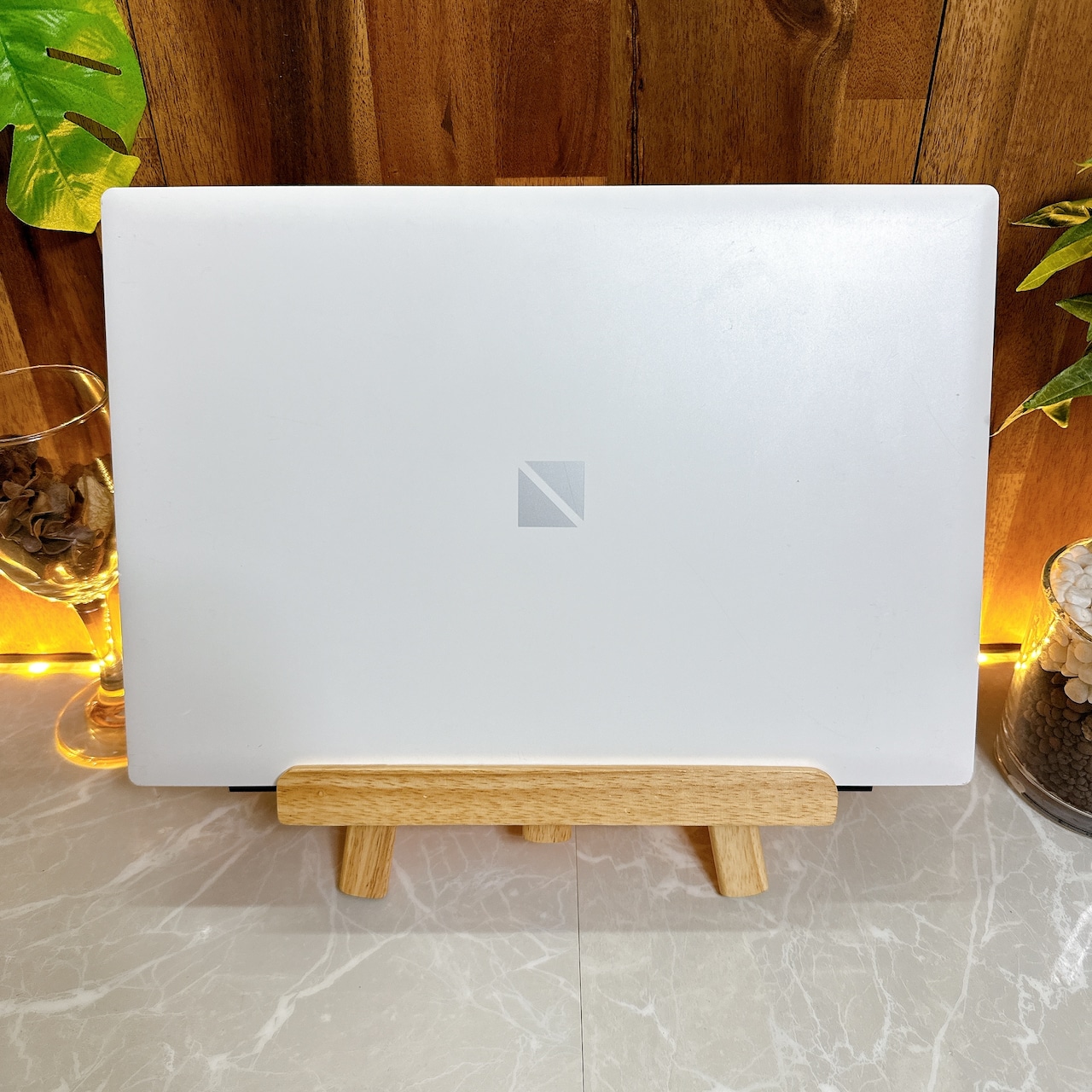 人気 NEC LAVIE HM750/P/Core i7/SSD512GB/メモリ8GB/ノートパソコン