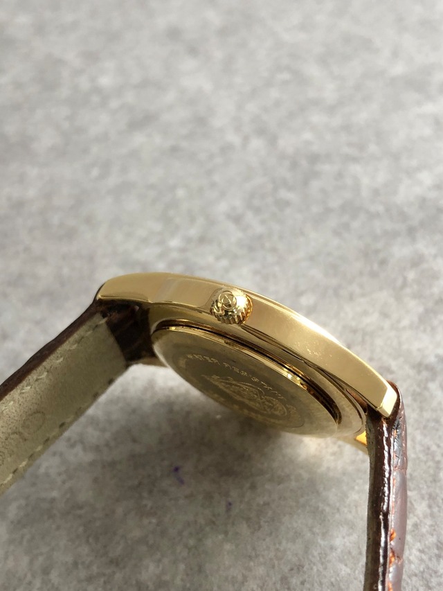 GUCCI グッチ 腕時計 ブラウン ローマ文字 型押しレザー クウォーツ vintage ヴィンテージ オールド 42gi68