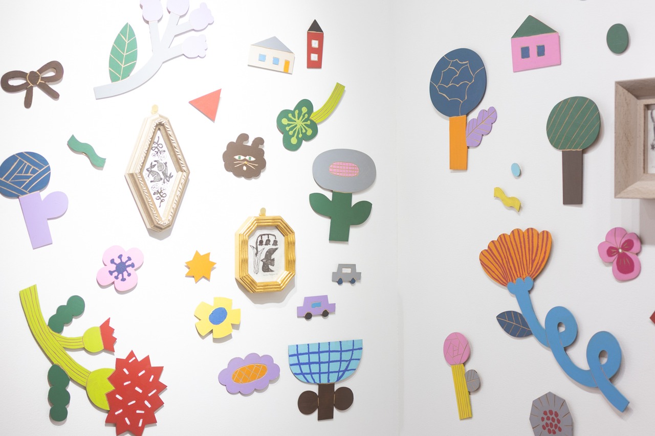 < あきやまりか > 木製パネル作品 - 50